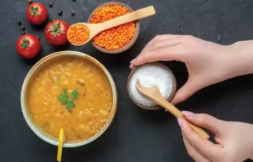 دستور تهیه سوپ جو؛ انتخابی سبک و خوشمزه برای شام